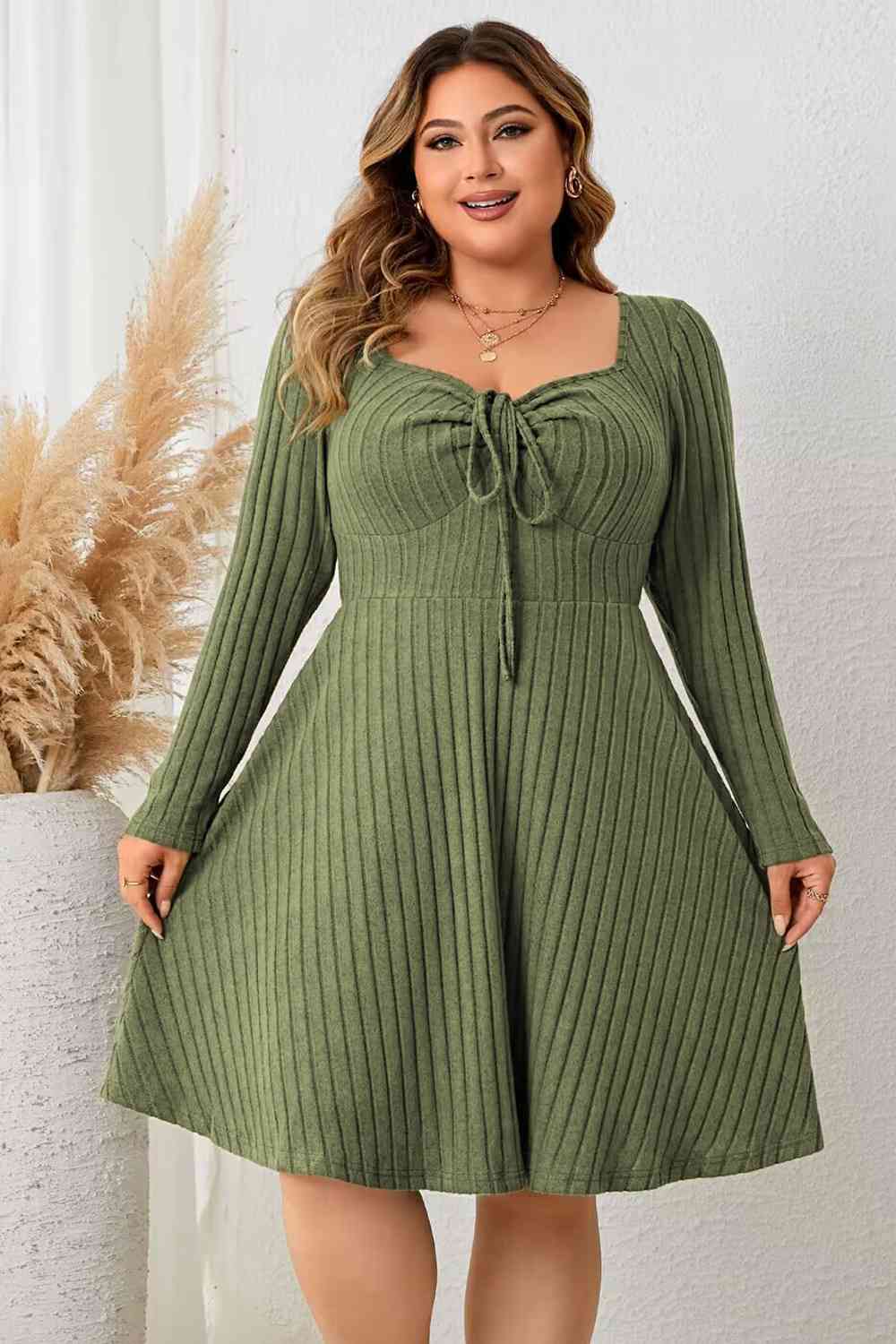 dress, green, holidays, sweetheart neck, long sleeve dress, fall